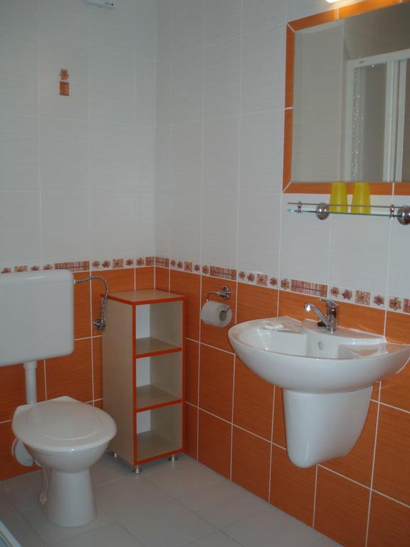 Hotel U Kapra Lázně Bělohrad Ruang foto