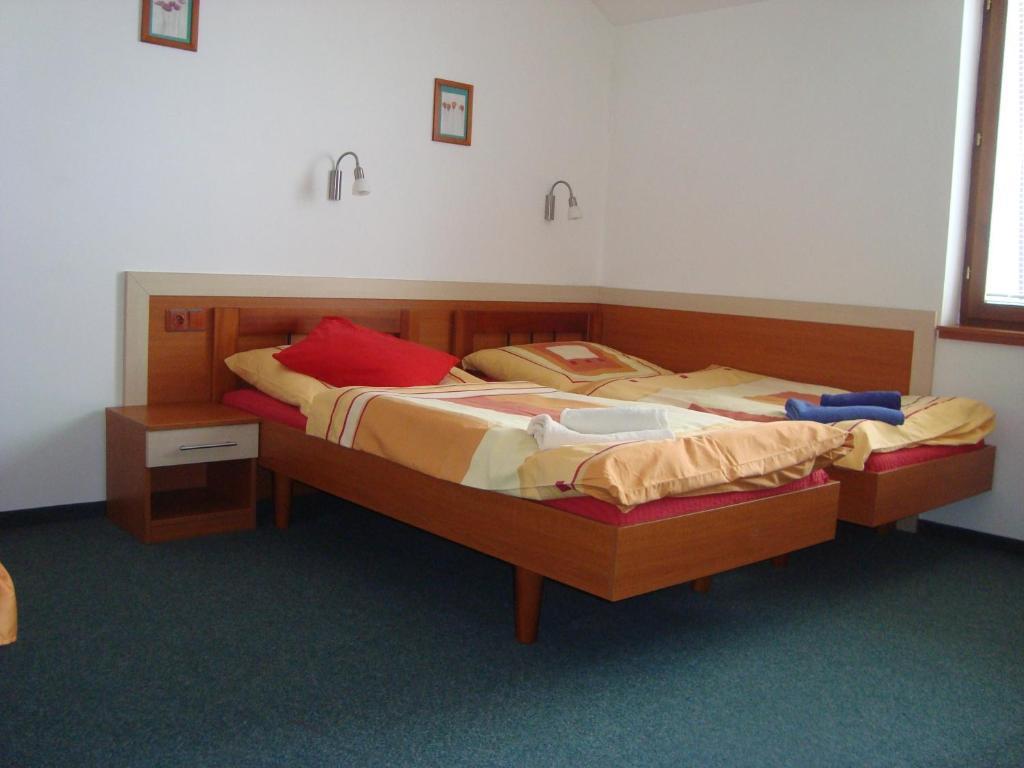 Hotel U Kapra Lázně Bělohrad Ruang foto