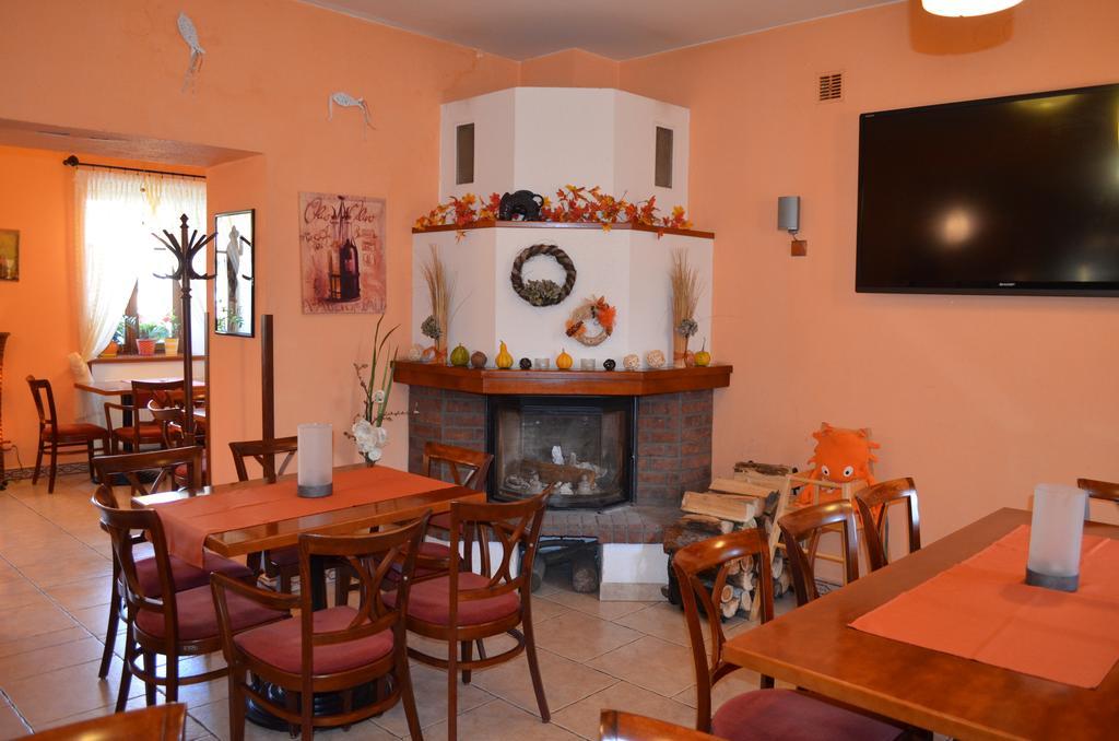 Hotel U Kapra Lázně Bělohrad Bagian luar foto
